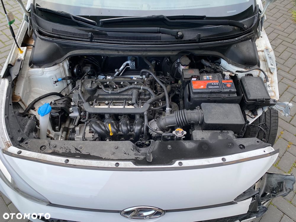 Hyundai i20 1.2 YES Gold - 20