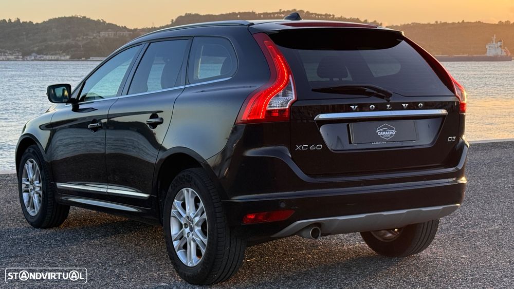 Volvo XC 60 2.0 D3 Summum Geartronic - 4