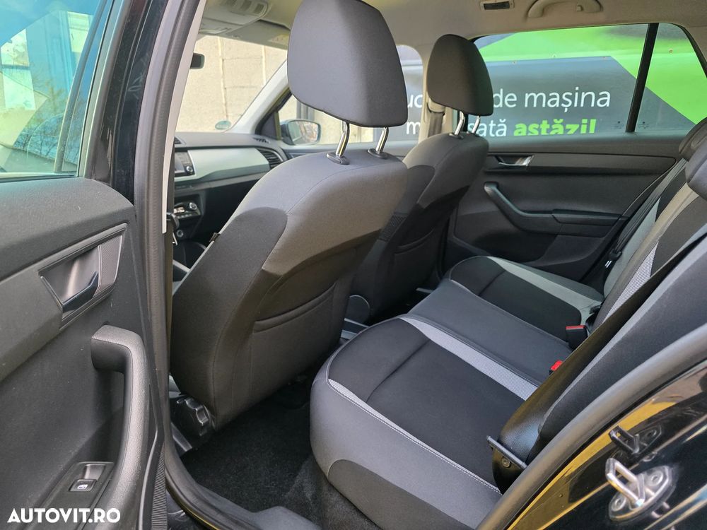 Skoda Fabia 1.0 MPI Cool Edition Red & Grey - 13