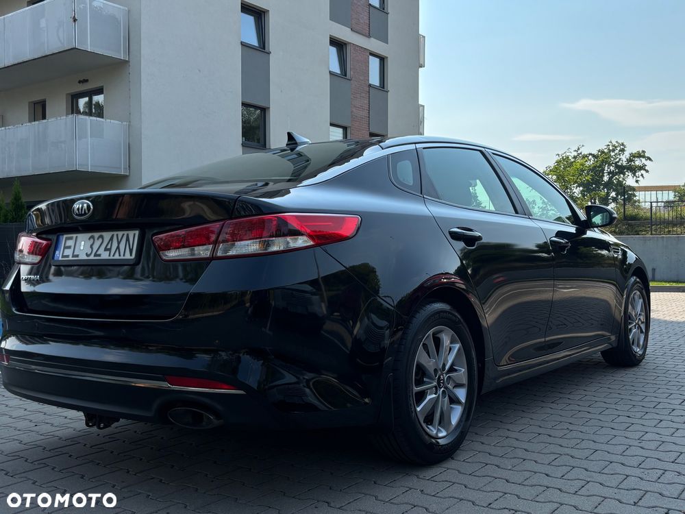 Kia Optima 2.0 L - 4