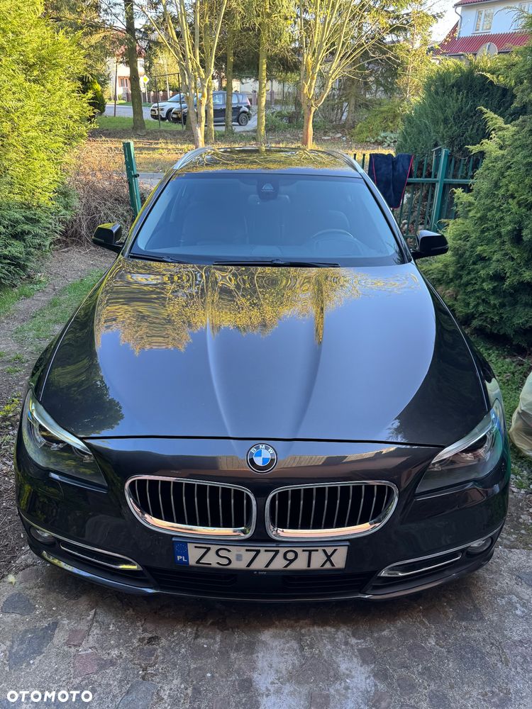 BMW Seria 5 520d xDrive Luxury Line - 1