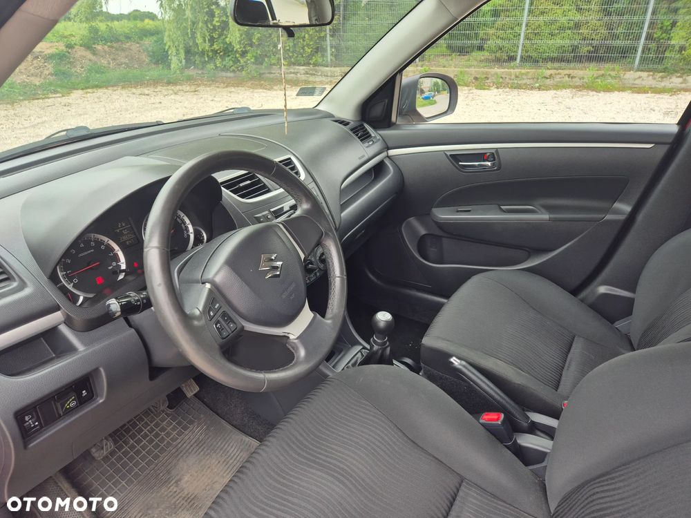 Suzuki Swift - 10