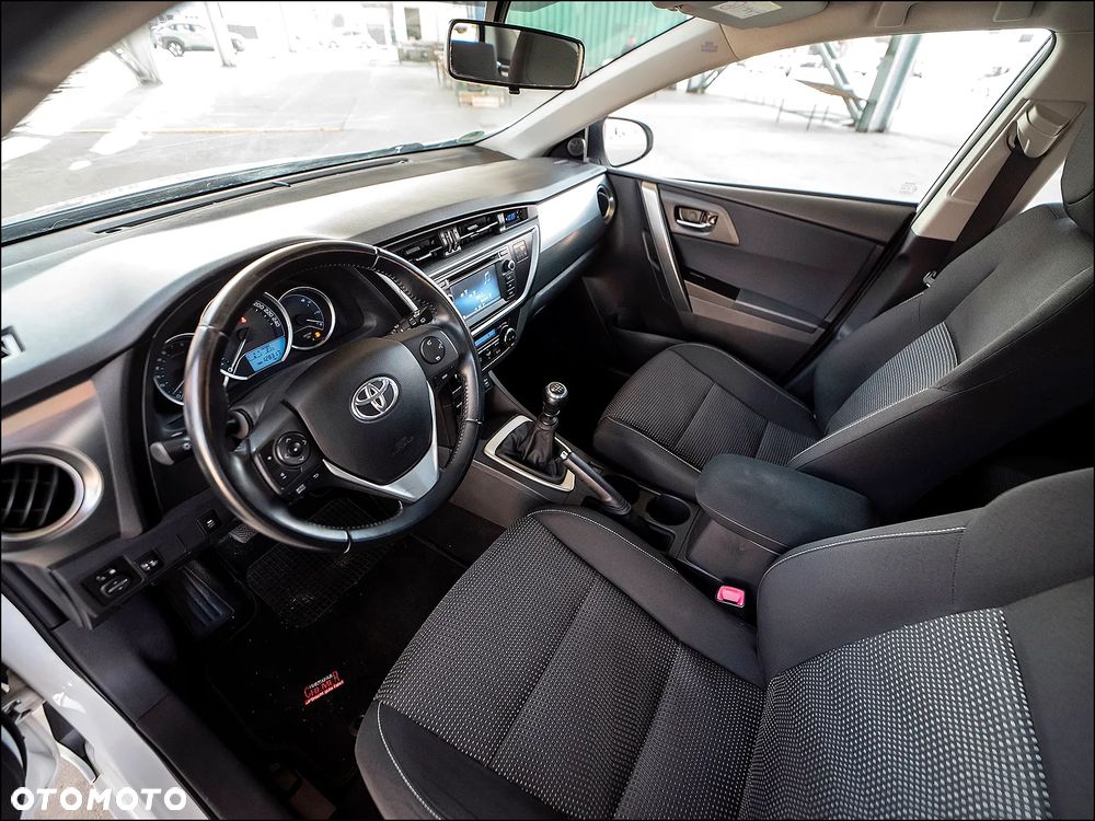 Toyota Auris - 6
