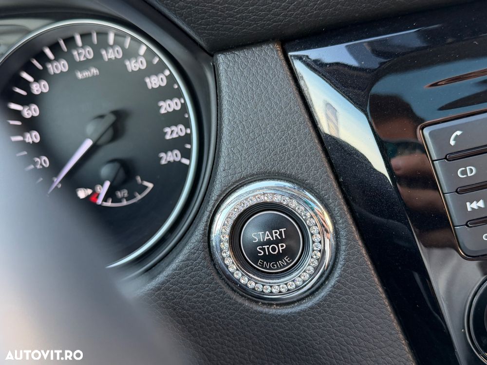 Nissan Qashqai 1.6 DCI Xtronic TEKNA+ - 34