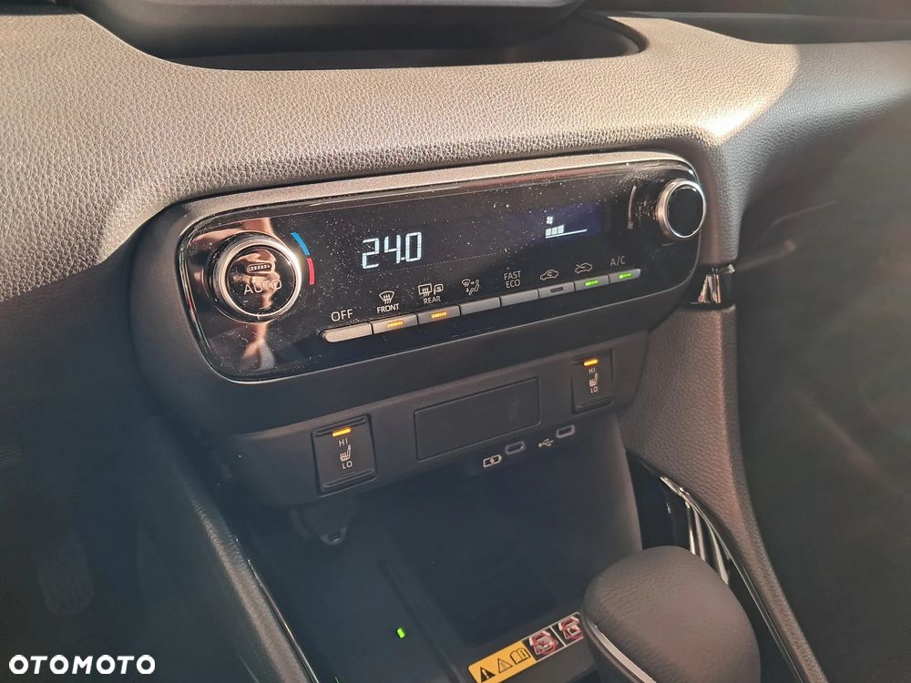 Toyota Yaris Hybrid 1.5 Style - 19