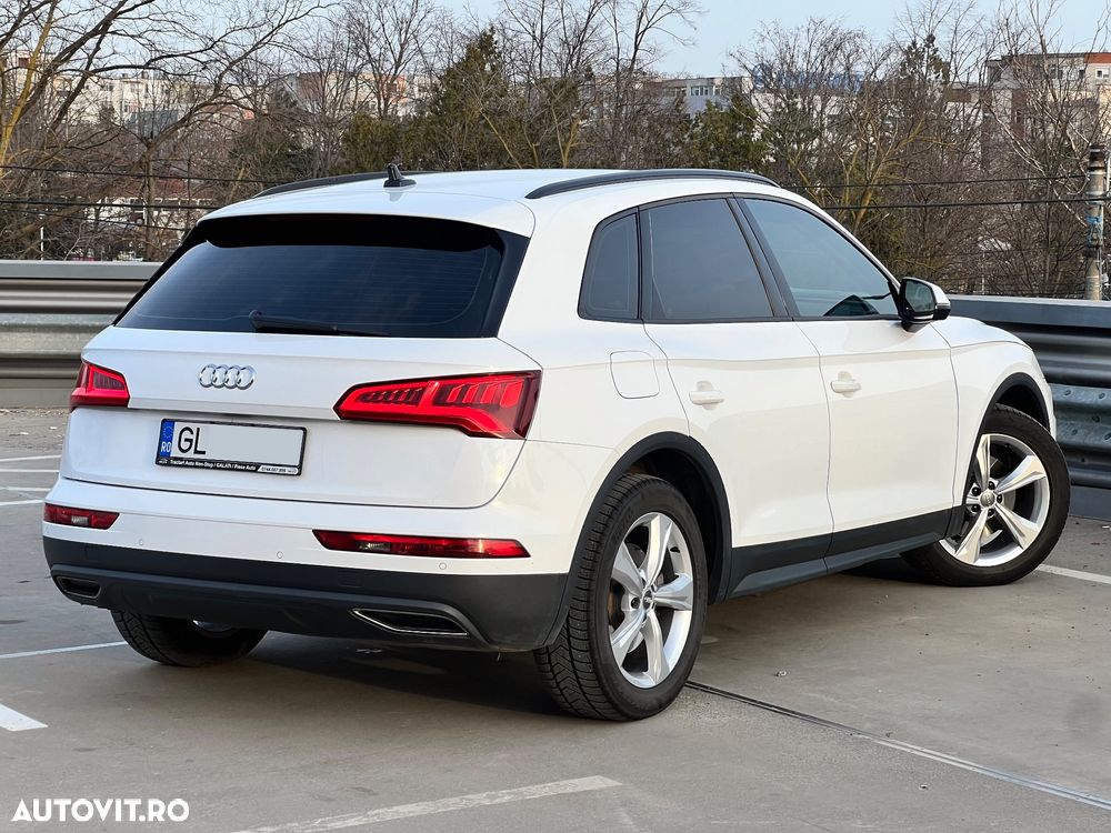 Audi Q5 2.0 40 TDI quattro S tronic Design - 3