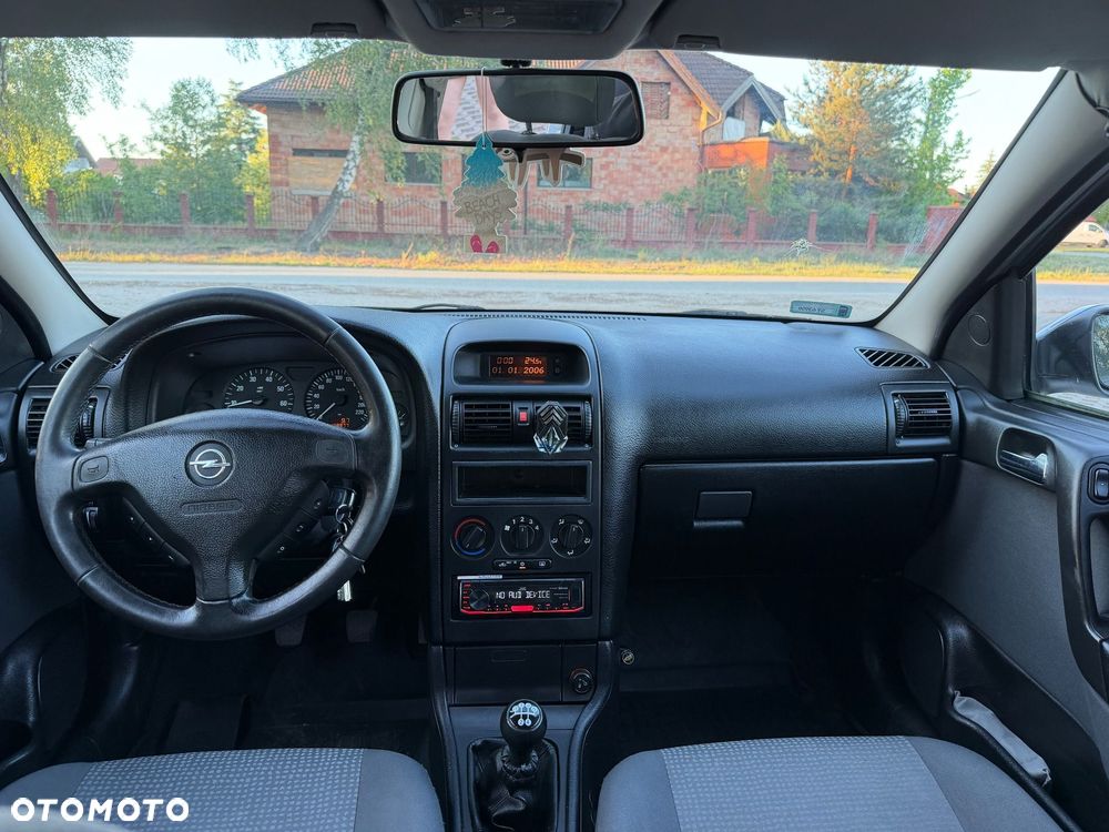 Opel Astra 1.4 Enjoy - 19
