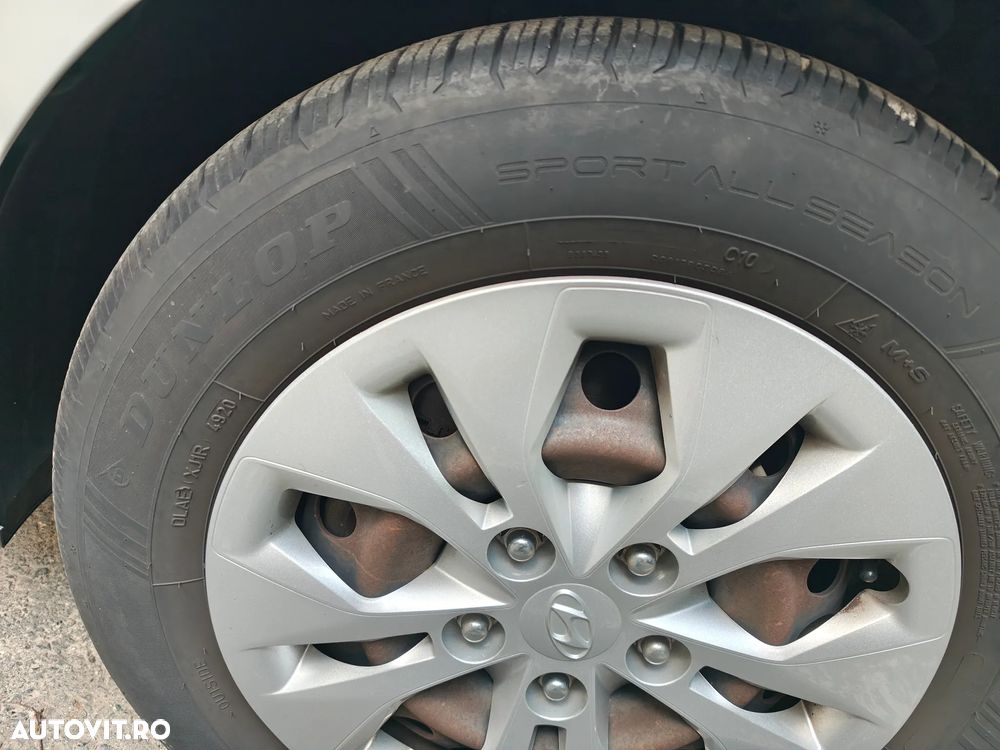 Hyundai i30 1.4 100CP 5DR M/T Comfort - 21