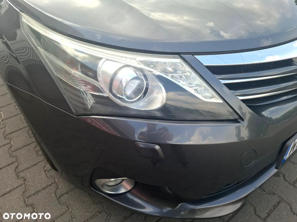 Toyota Avensis 1.8 Premium - 7