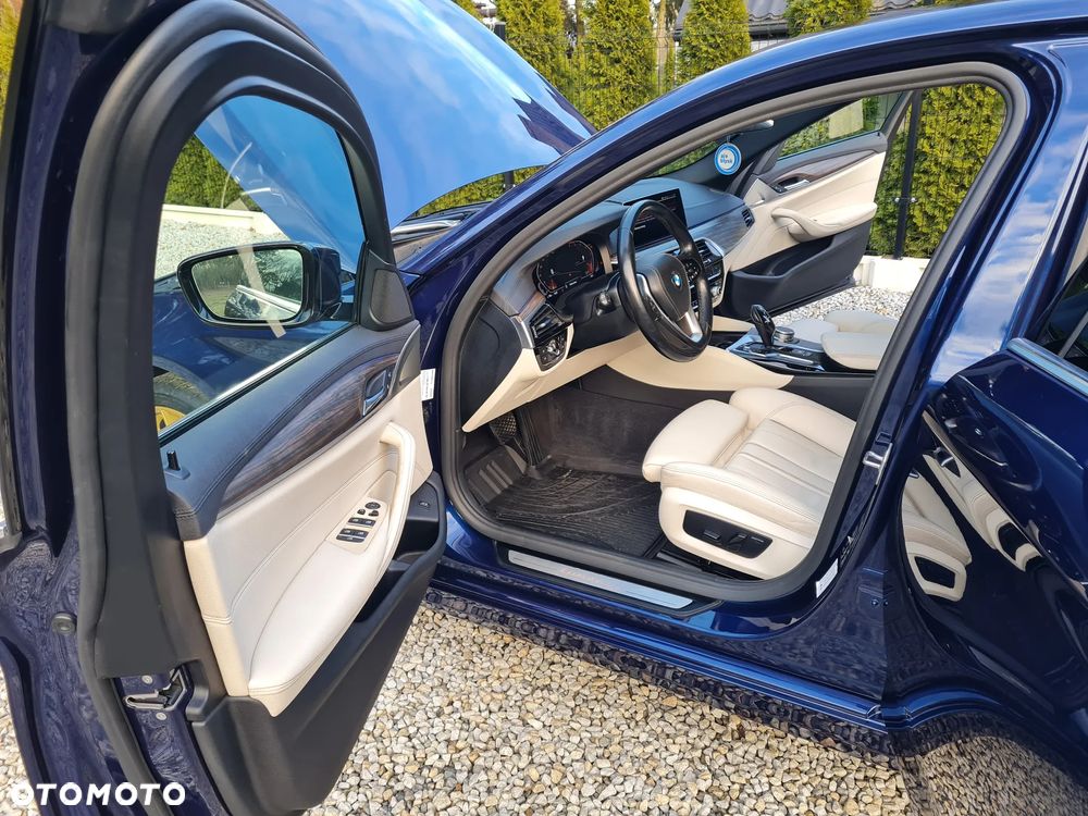 BMW Seria 5 520d Luxury Line - 14