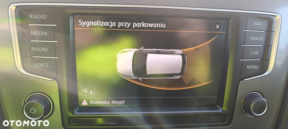 Volkswagen Golf 2.0 BlueTDI DSG Comfortline - 17