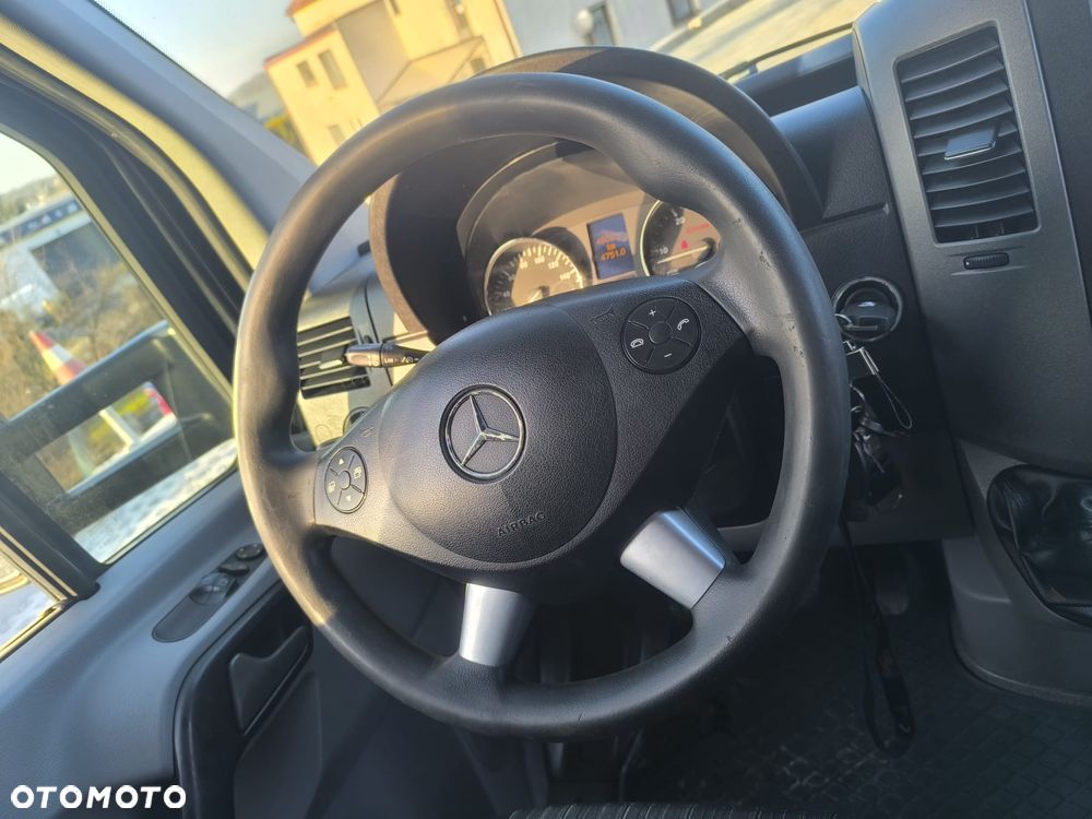 Mercedes-Benz Sprinter 319 CDI - 22