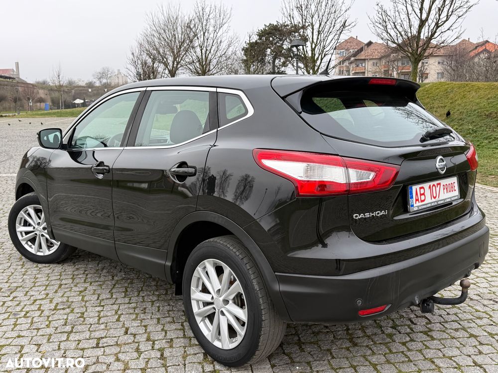 Nissan Qashqai 1.6 DCI ALL-MODE 4x4i N-Connecta - 4