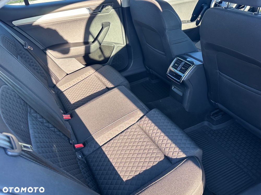 Skoda Superb 2.0 TDI SCR Style DSG - 17