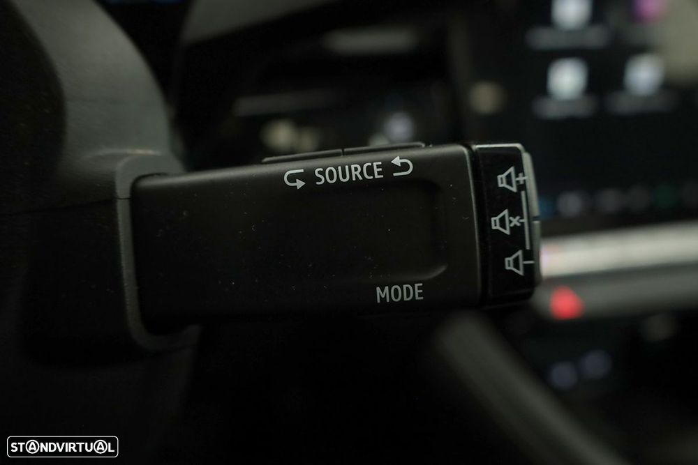 Renault Austral 1.2 E-Tech Iconic - 18