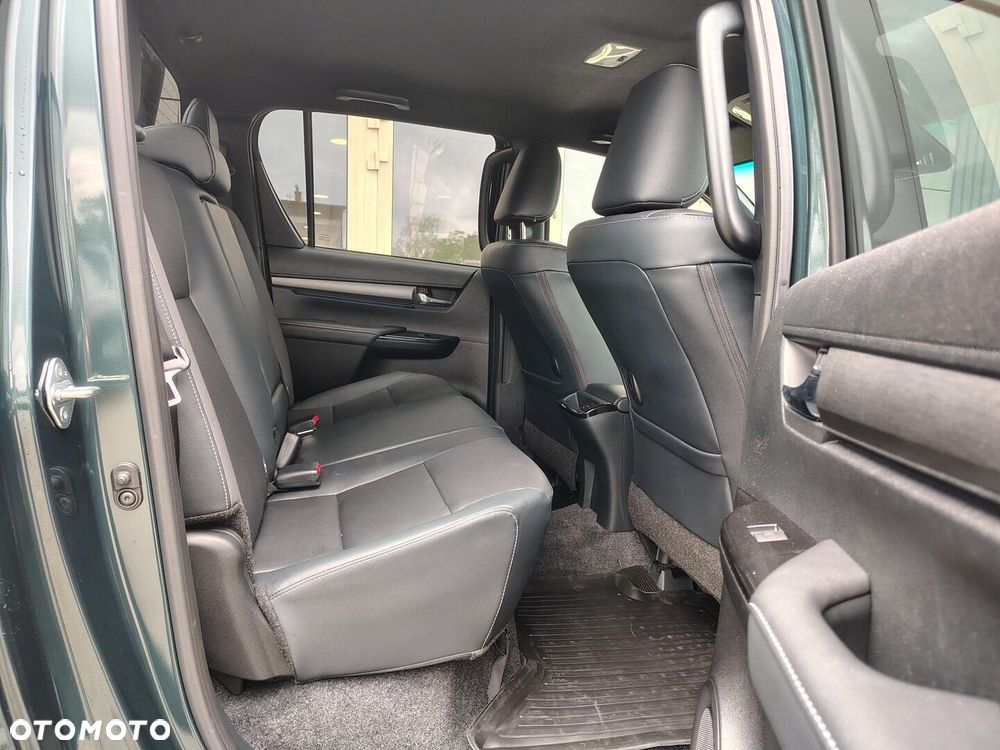Toyota Hilux 2.8 D-4D mHEV Double Cab Invincible 4x4 - 13