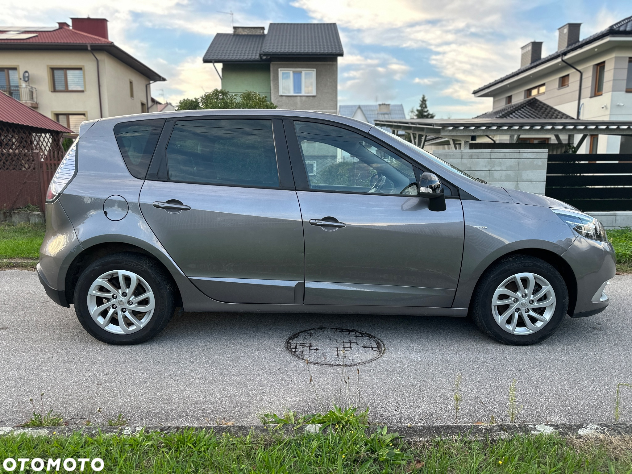 Renault Scenic dCi 110 EDC Xmod Bose Edition - 11