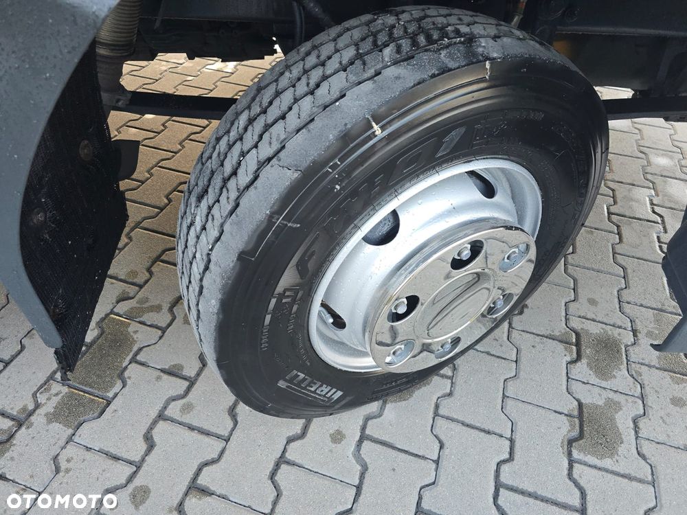 Renault D12 240 - 19