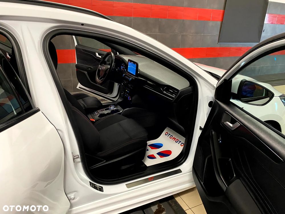 Ford Focus 2.0 EcoBlue ST-Line Business - 24