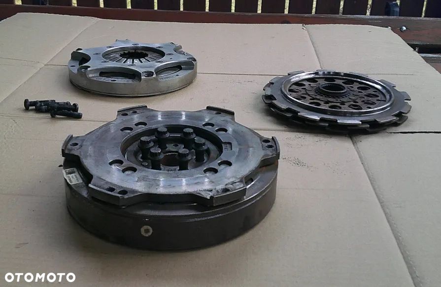 Koło dwumasowe OTF34110E6 Ferrari GTB 296 3.0 V6 30tys.km - 2