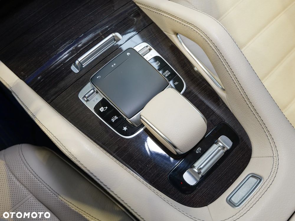 Mercedes-Benz GLE - 27