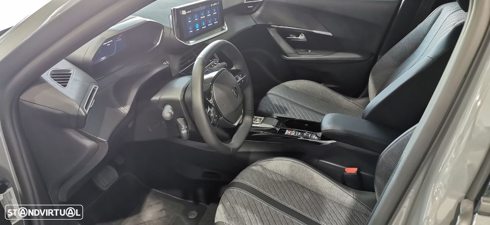 Peugeot e-2008 54 kWh Allure — fotografia 7