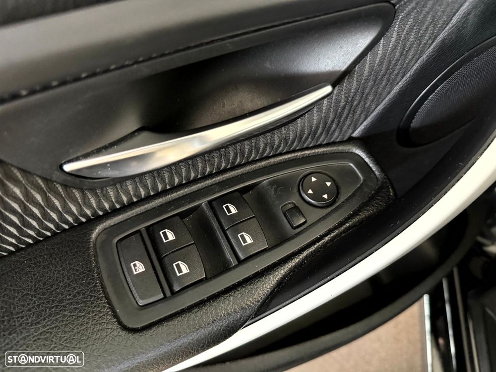 BMW 318 d Touring Navigation - 18