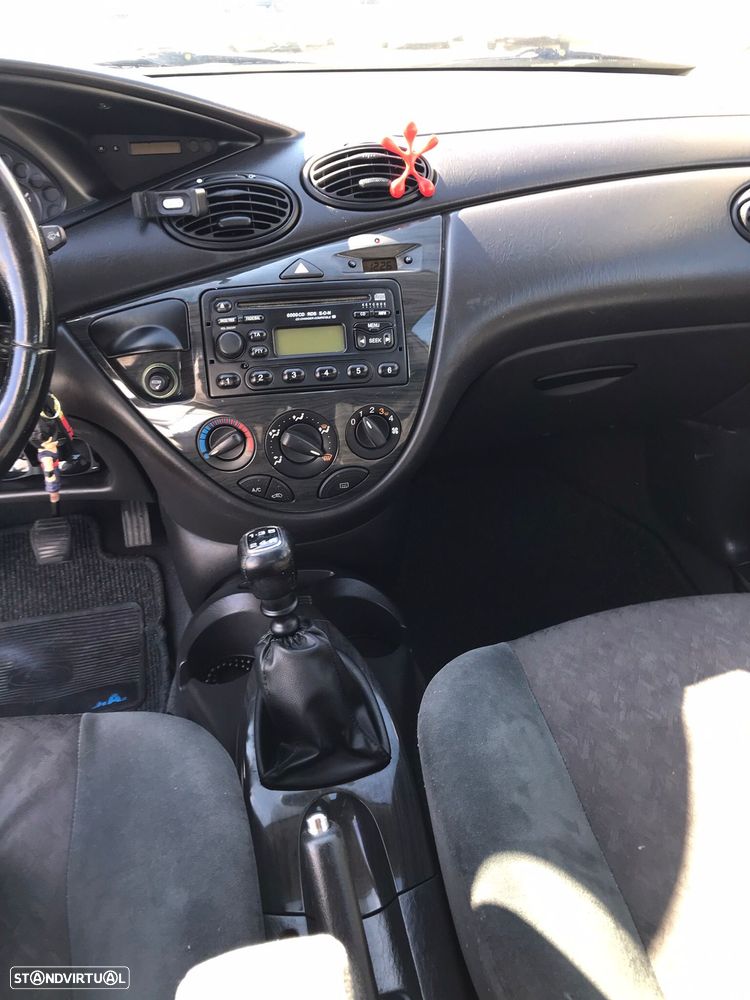 Ford Focus 1.8 TDCi Ghia - 7