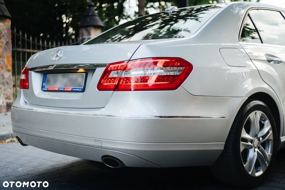 Mercedes-Benz Klasa E 350 4Matic 7G-TRONIC Elegance - 6