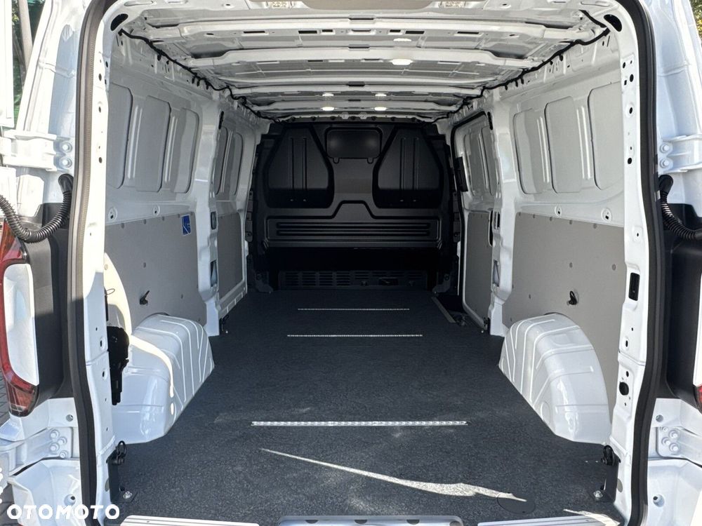 Volkswagen Transporter Furgon 2.0 TDI 150 KM 8-automat - 17