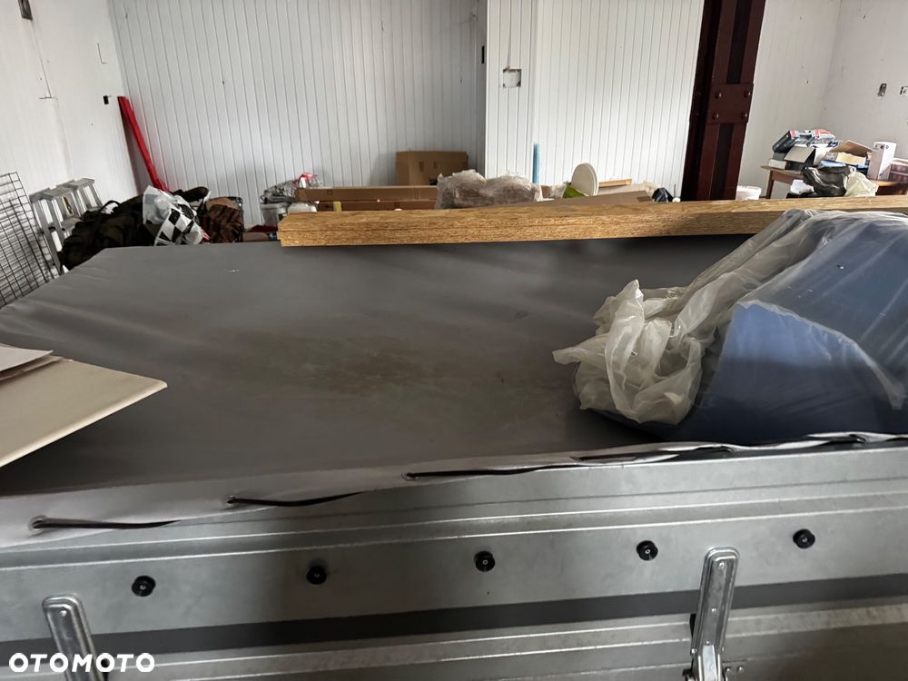 Unitrailer - - - - 5