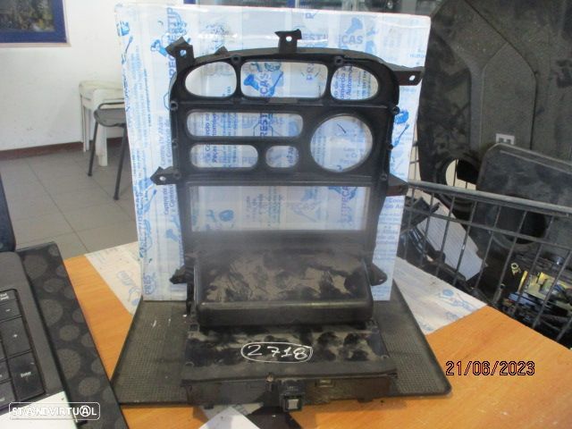 Grelha Friso 847414A040 HYUNDAI H1 1998 2.5D 80CV 4P BRANCO CONSOLA CENTRAL - 4