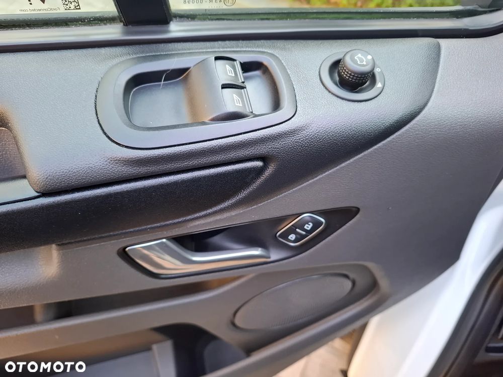 Ford TRANSIT CUSTOM - 26