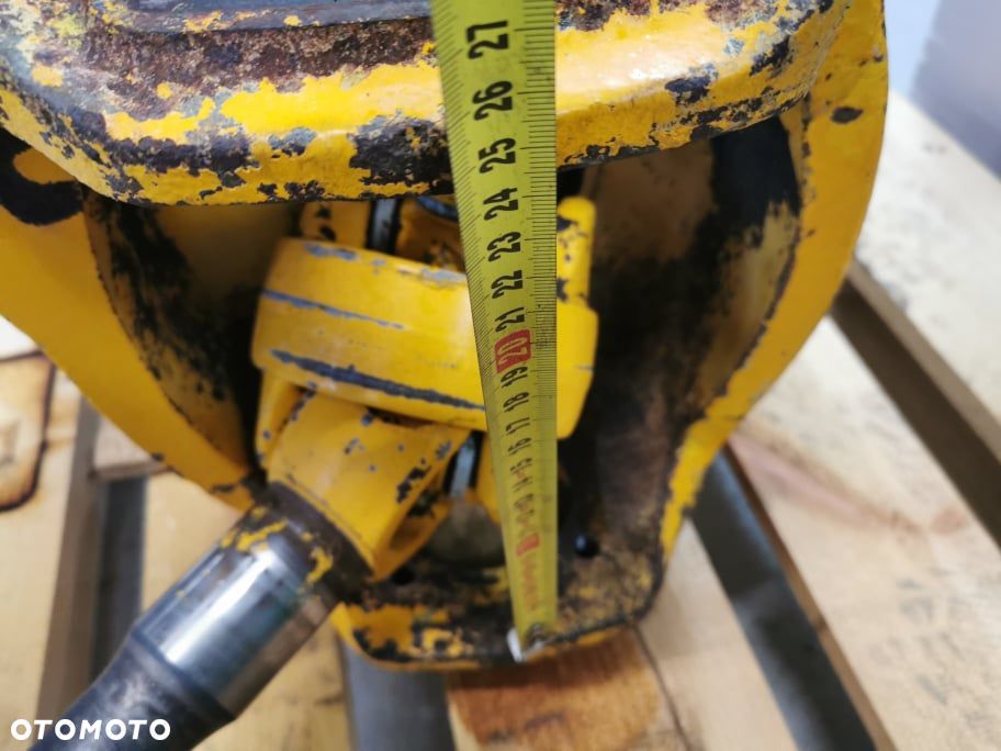 Zwolnica Zwrotnica JCB 530-70 {Przód lewy} - 8