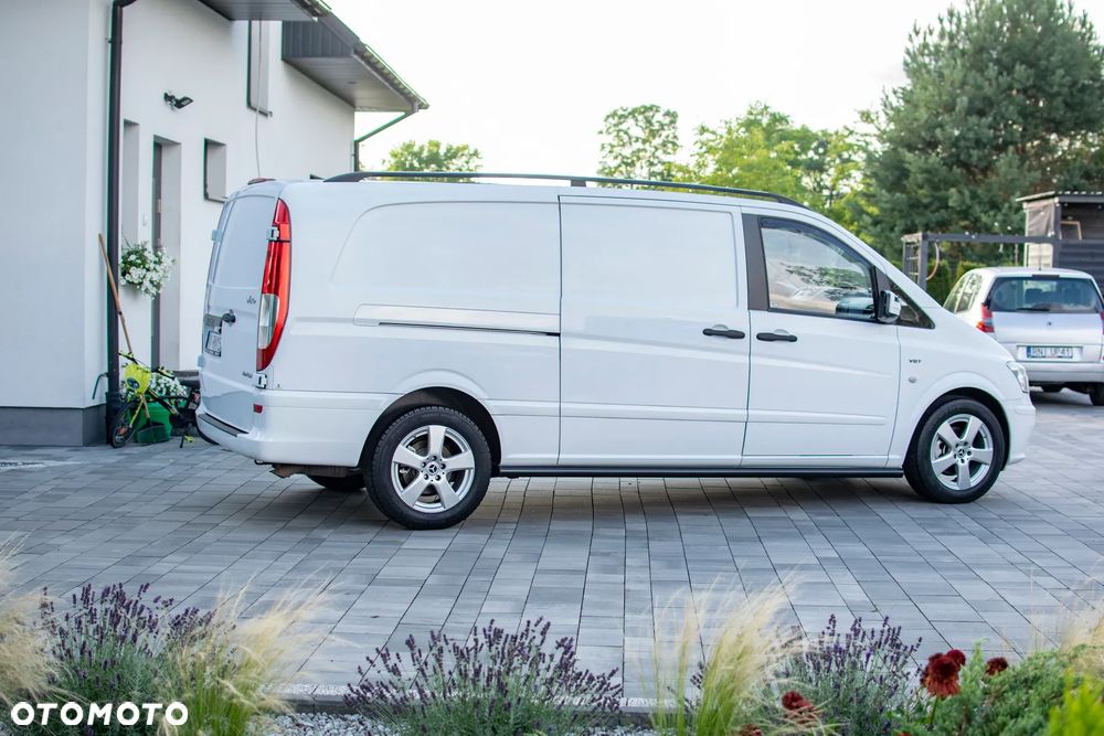 Mercedes-Benz VITO 122 - 11