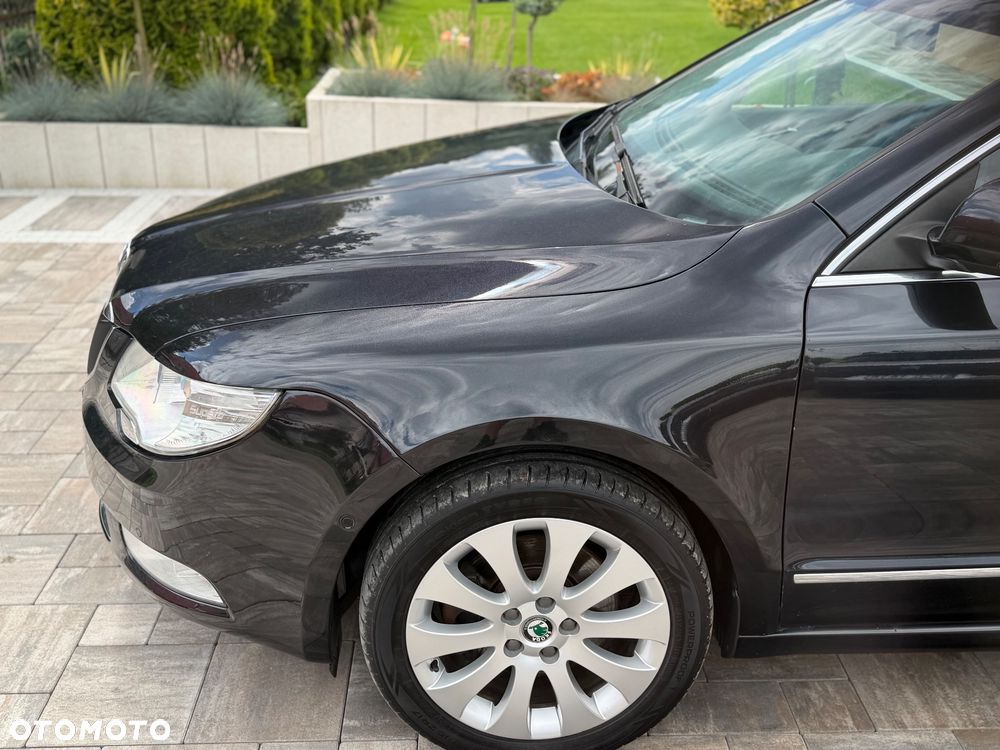 Skoda Superb 2.0 TDI DSG Elegance - 23
