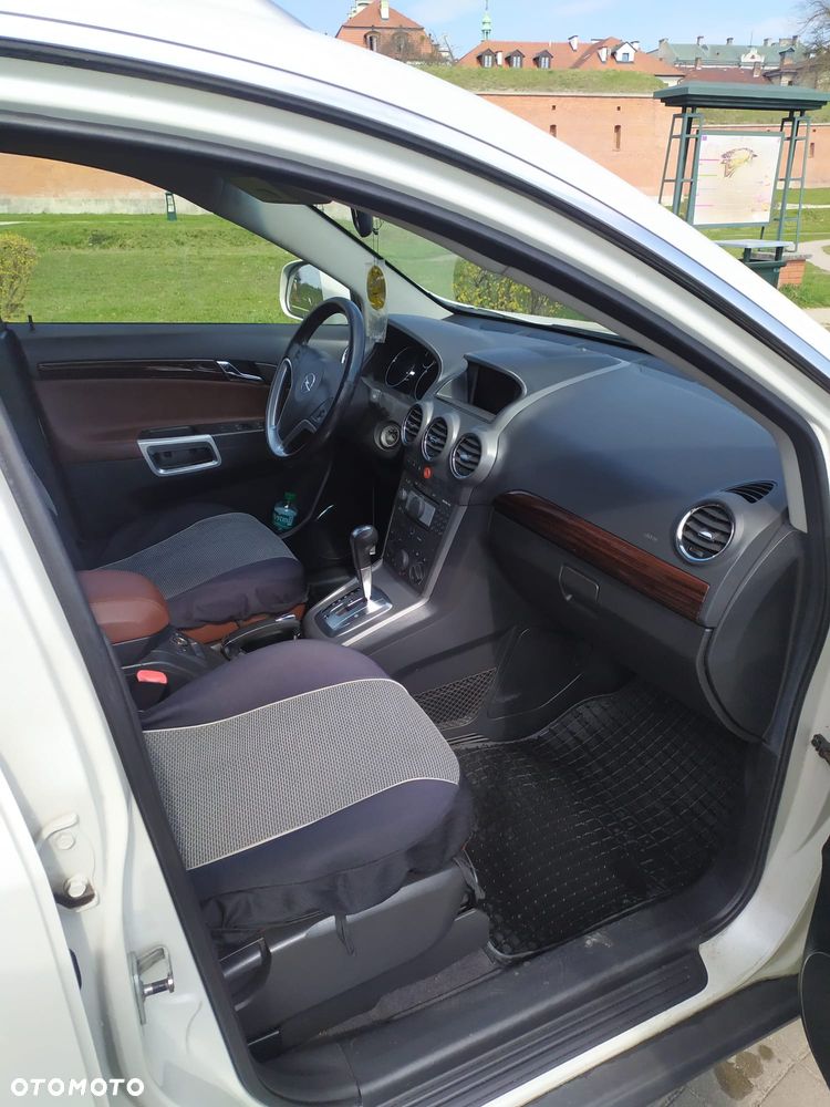 Opel Antara - 10