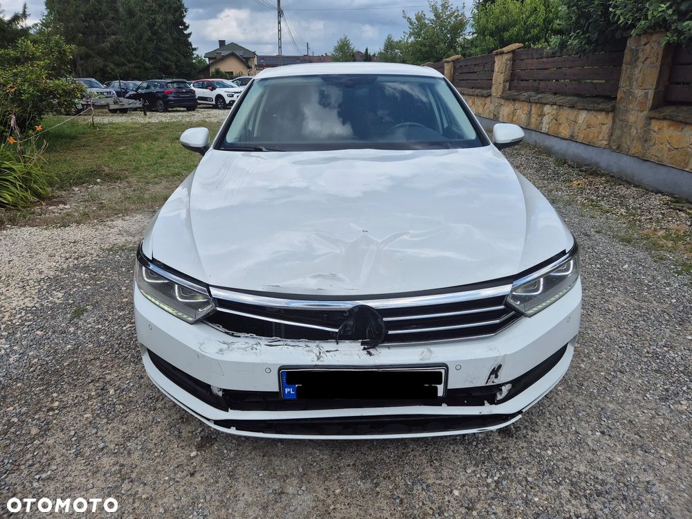 Volkswagen Passat 2.0 TDI SCR Highline - 8