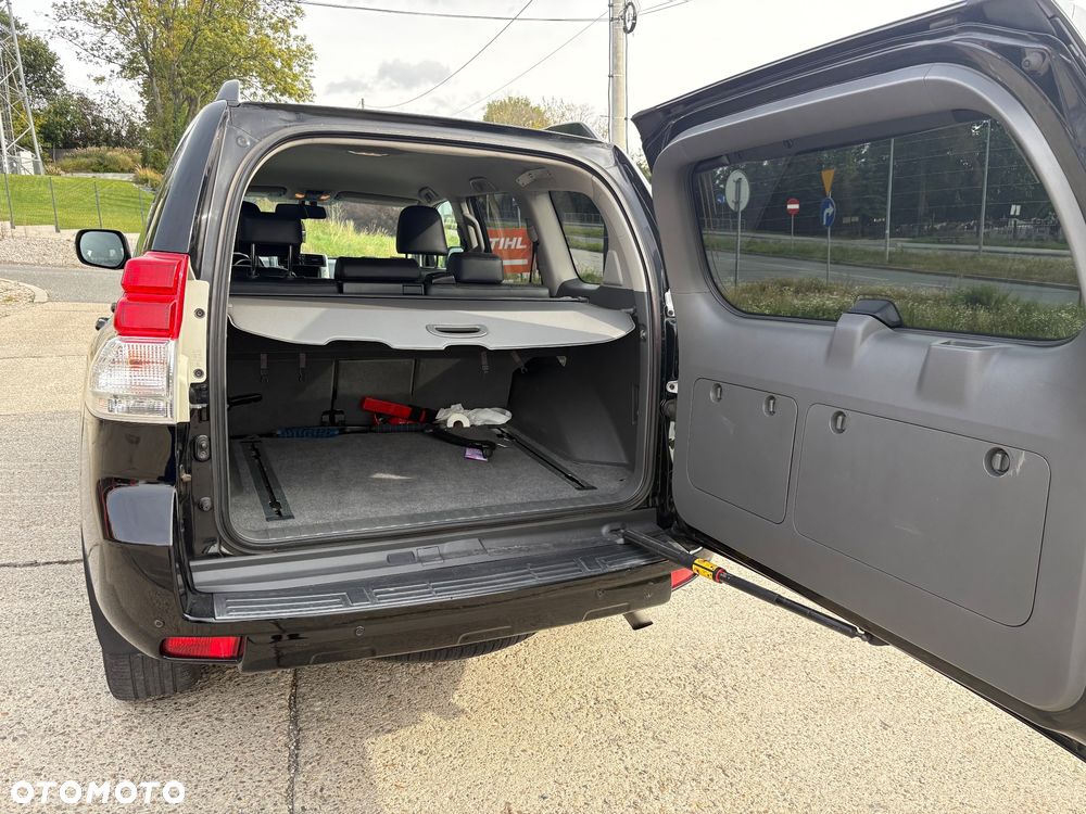 Toyota Land Cruiser - 17