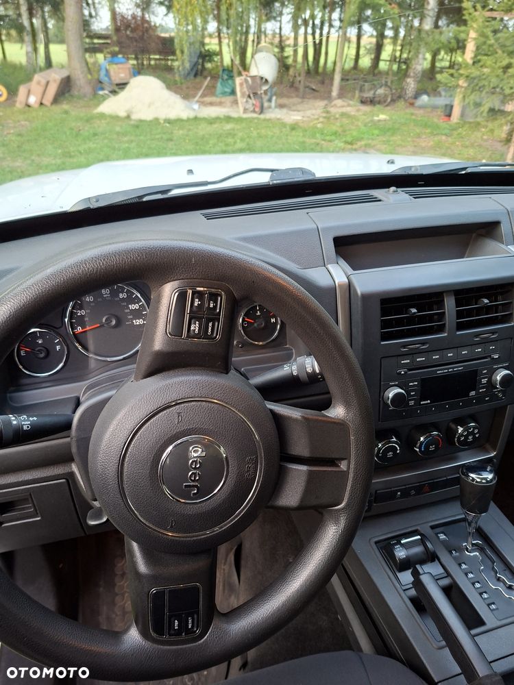 Jeep Liberty - 7