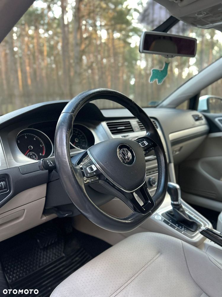 Volkswagen Golf - 13
