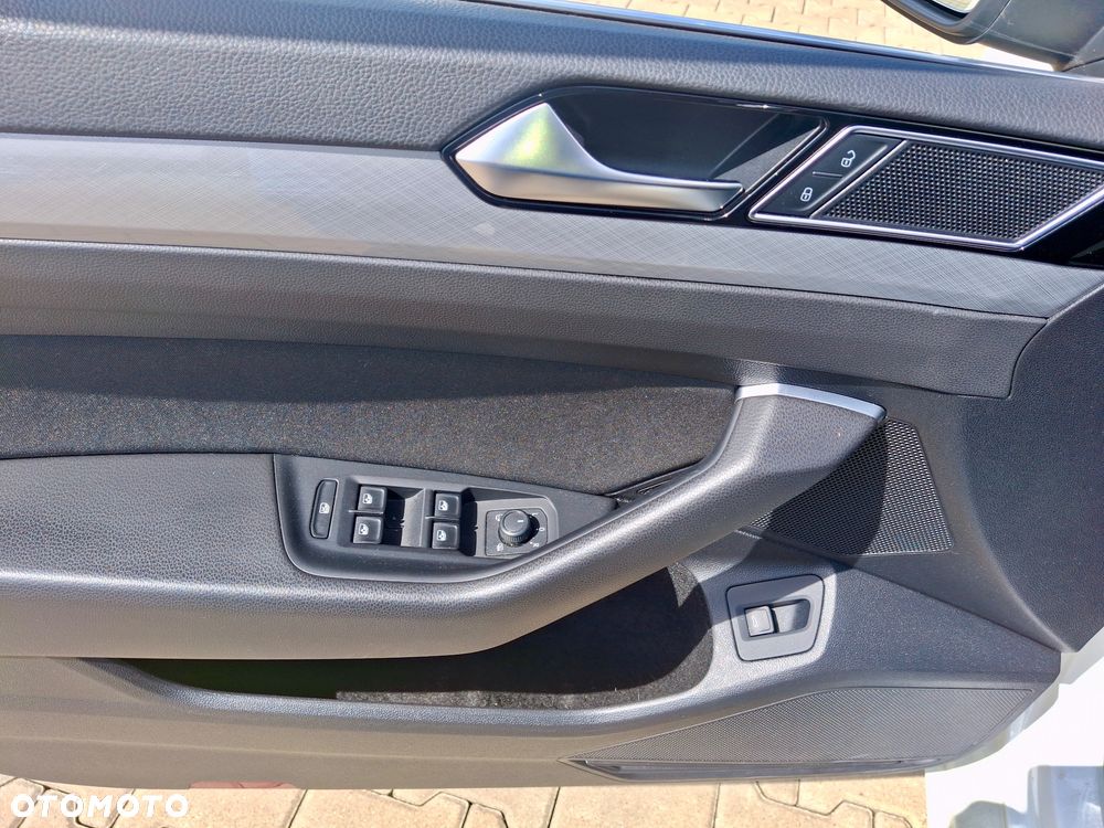 Volkswagen Passat 1.5 TSI EVO Business DSG - 13
