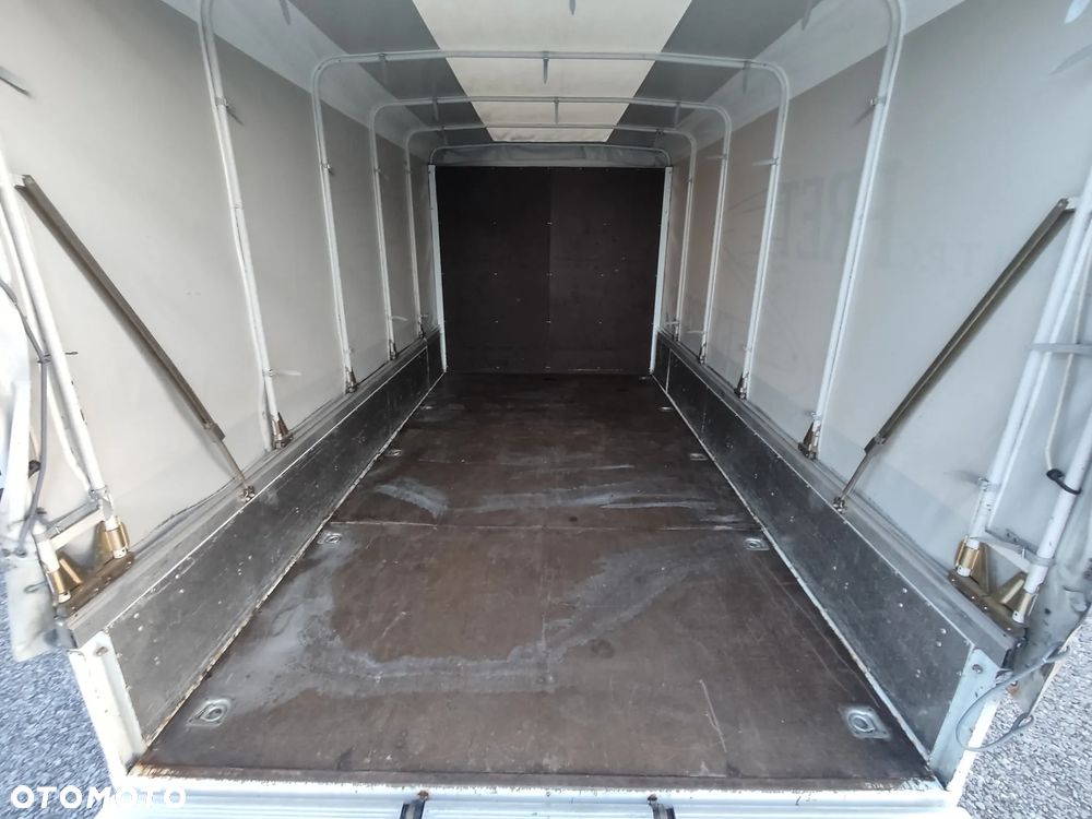 Ford Transit - 25