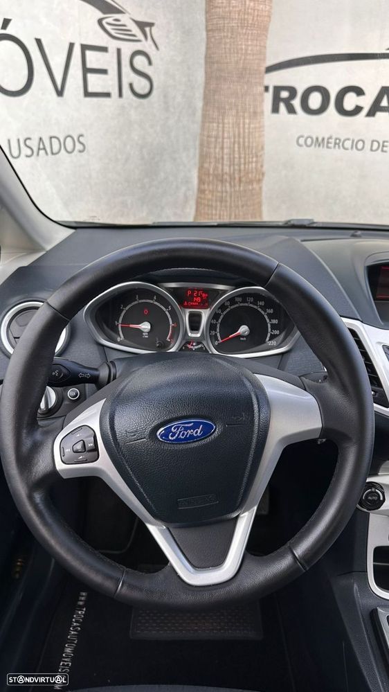 Ford Fiesta 1.4 Titanium Aut. - 21