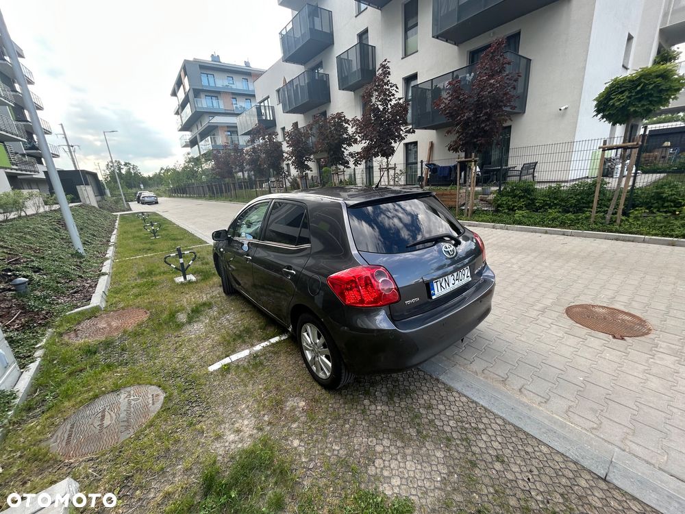 Toyota Auris 2.0 D-4D Sol - 10