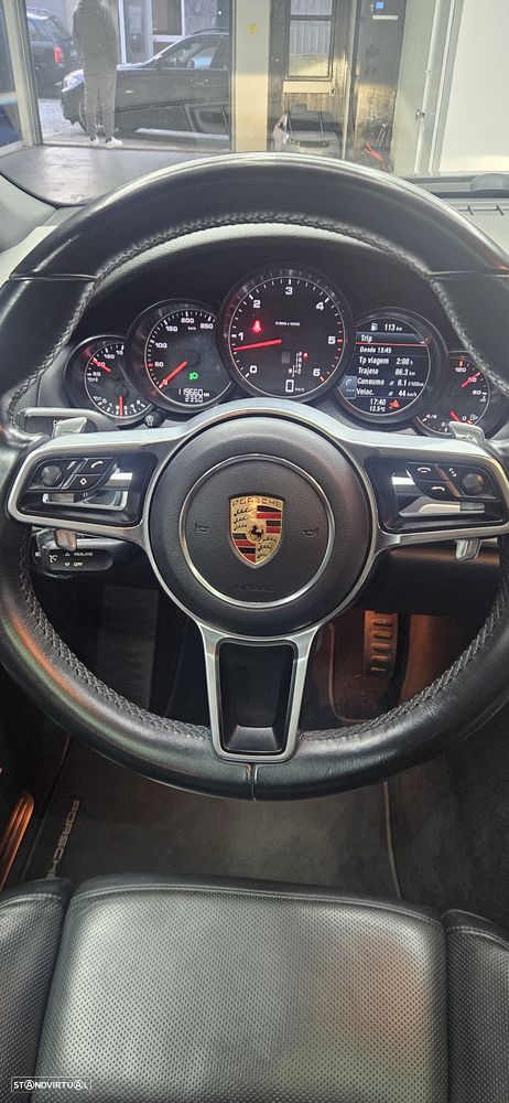 Porsche Cayenne Standard - 13