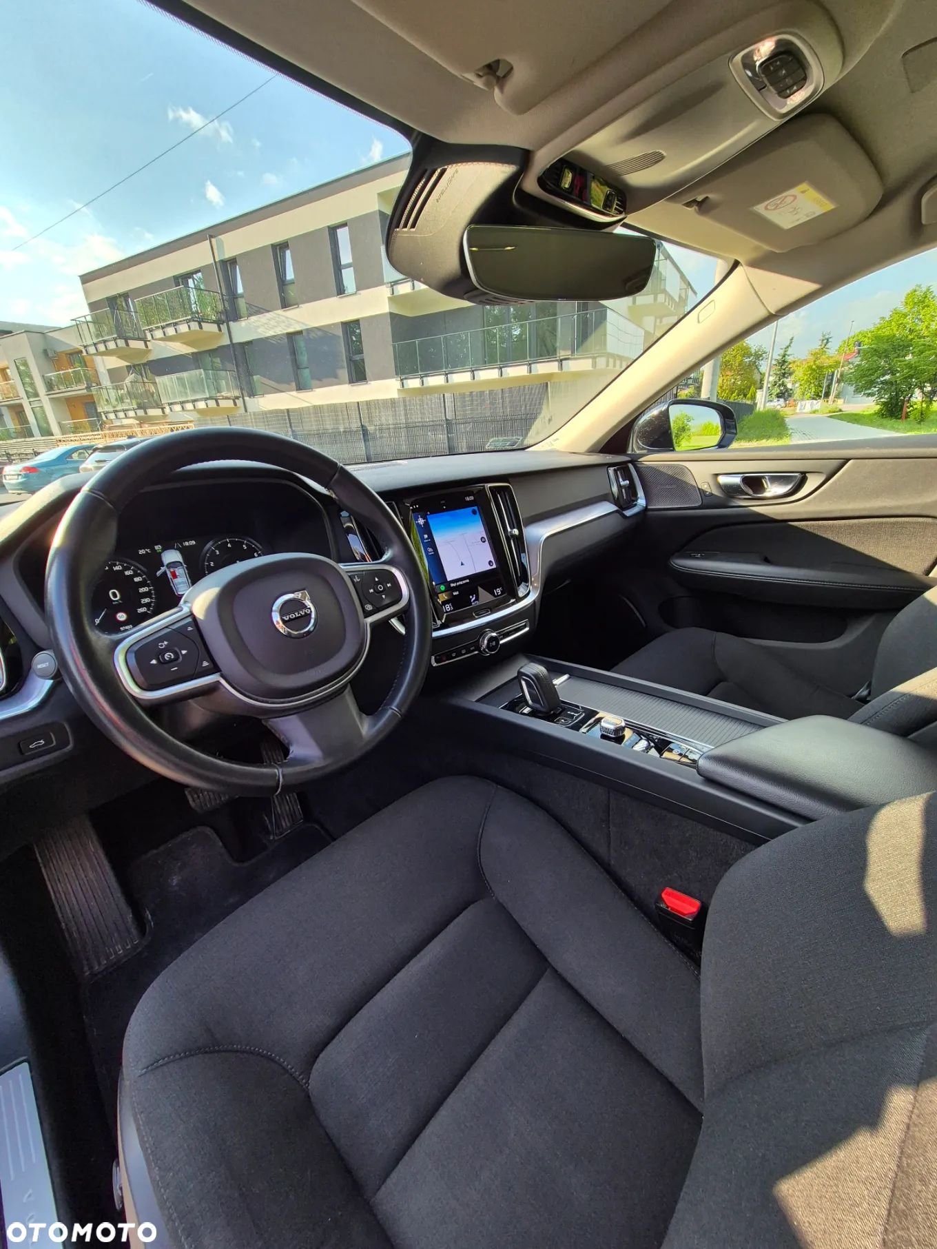 Volvo V60 B4 B Momentum Pro - 1