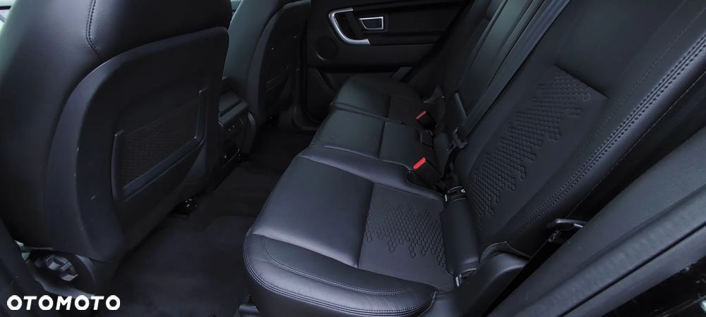 Land Rover Discovery Sport - 31