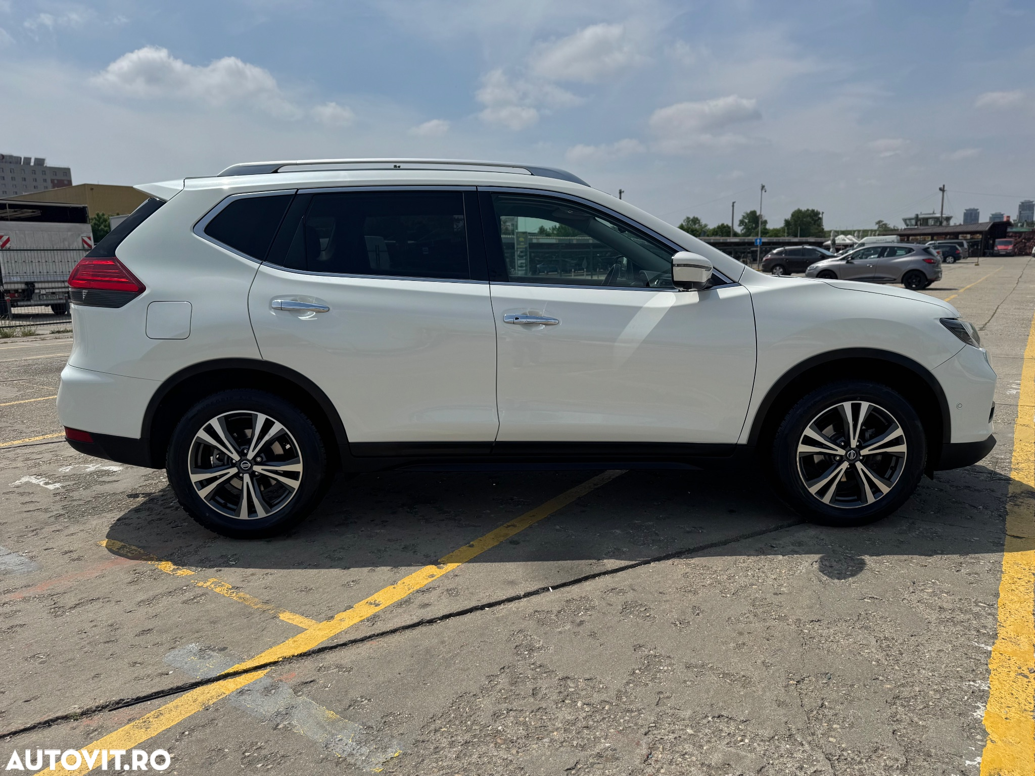 Nissan X-Trail 1.6 dCi Xtronic N-Connecta - 8