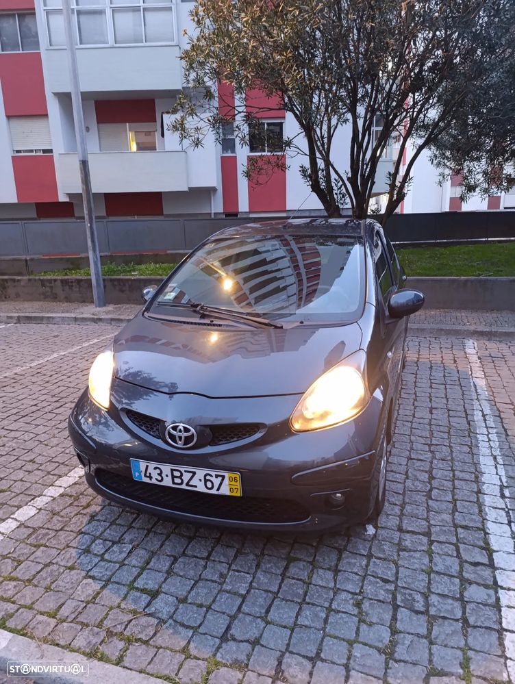 Toyota Aygo 1.0 + AC - 7